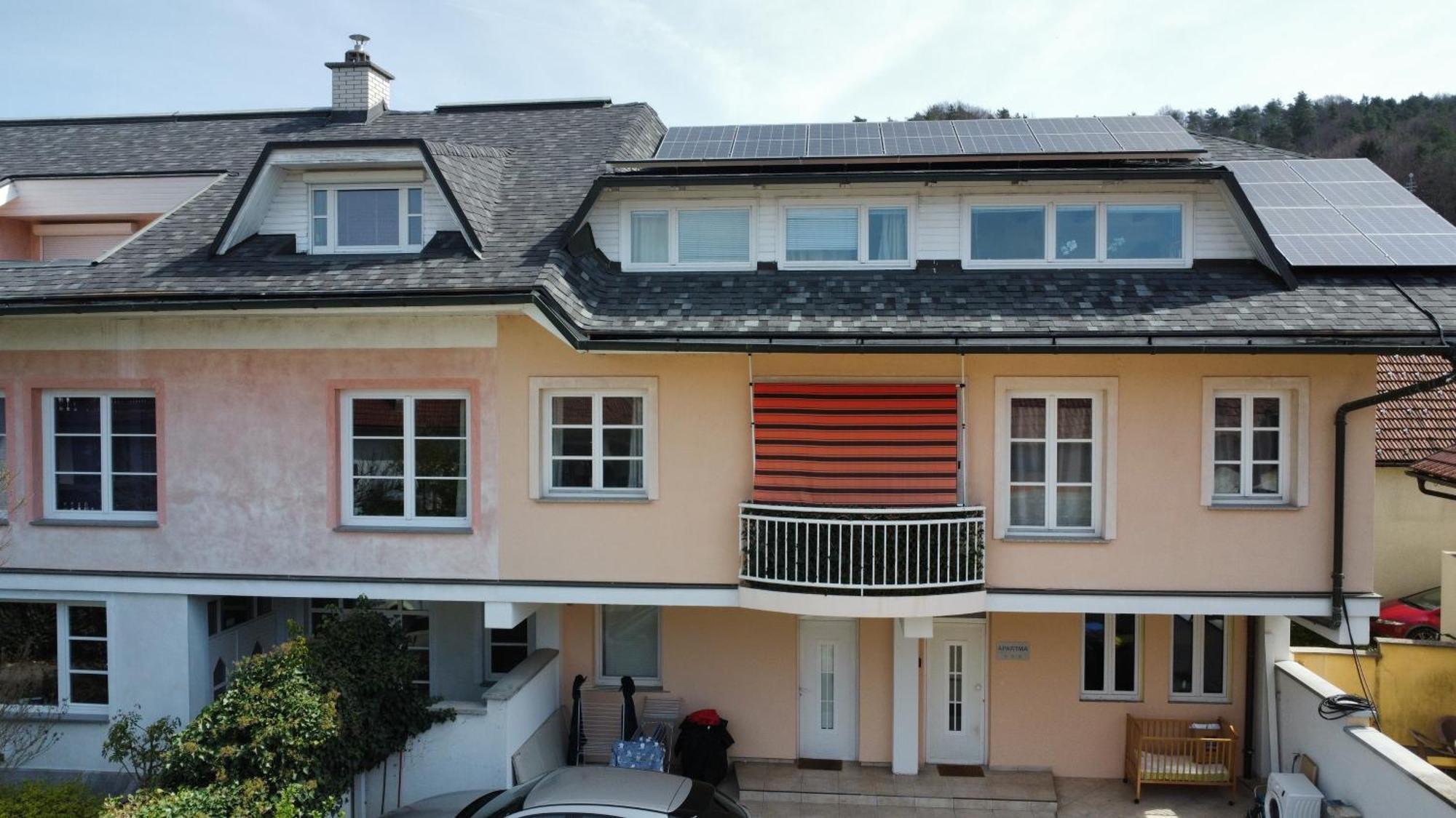 Pina Apartament *
